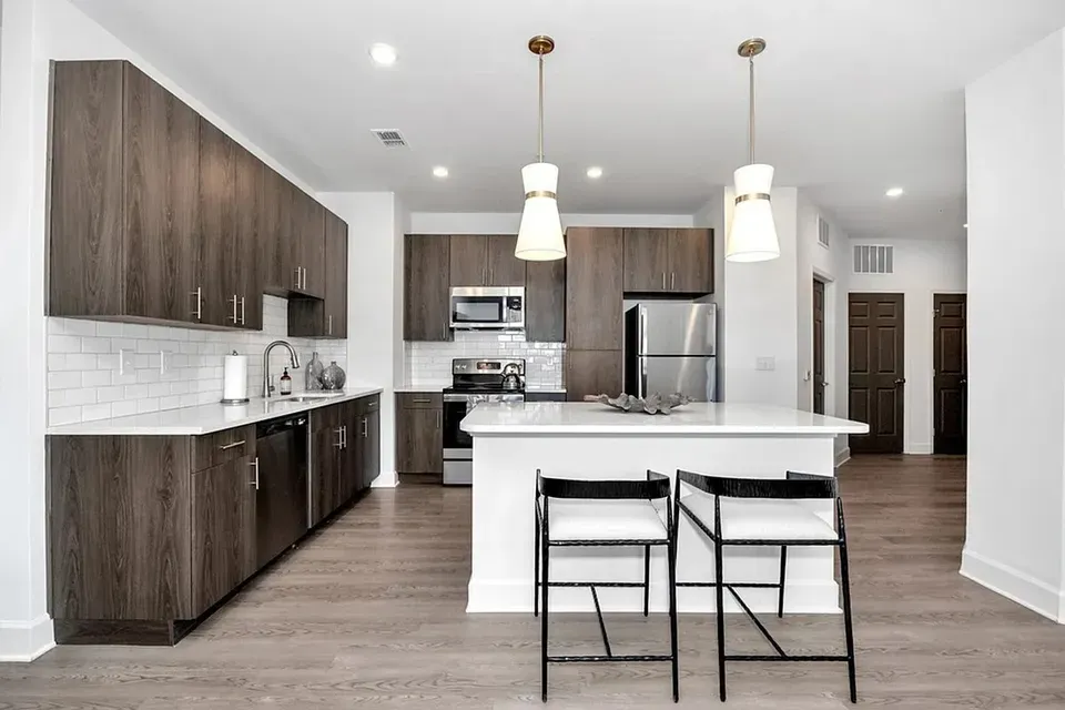3 Bed 2 Bath Contemporary High-Rise Condo in Huntsville, AL - 3