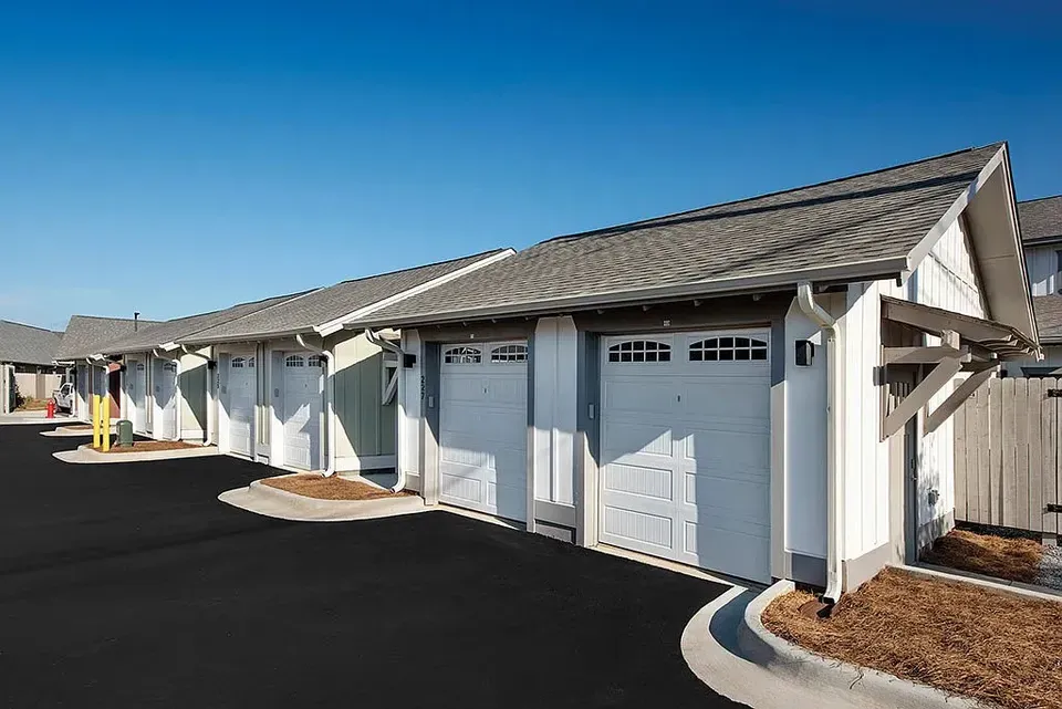 3 Bed 2 Bath Contemporary High-Rise Condo in Huntsville, AL - 1