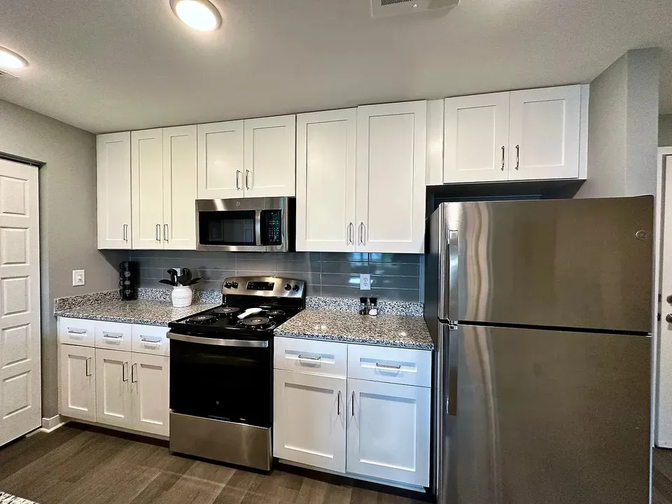 3 Bed 2 Bath Contemporary High-Rise Condo in Huntsville, AL - 1