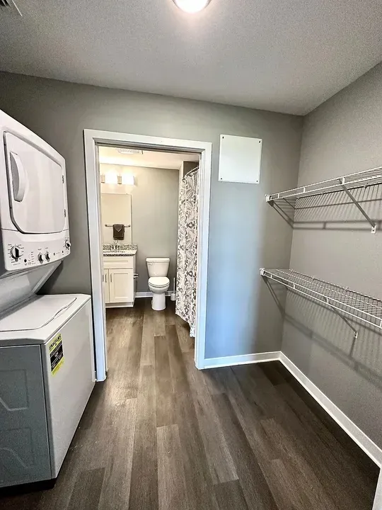 3 Bed 2 Bath Contemporary High-Rise Condo in Huntsville, AL - 5