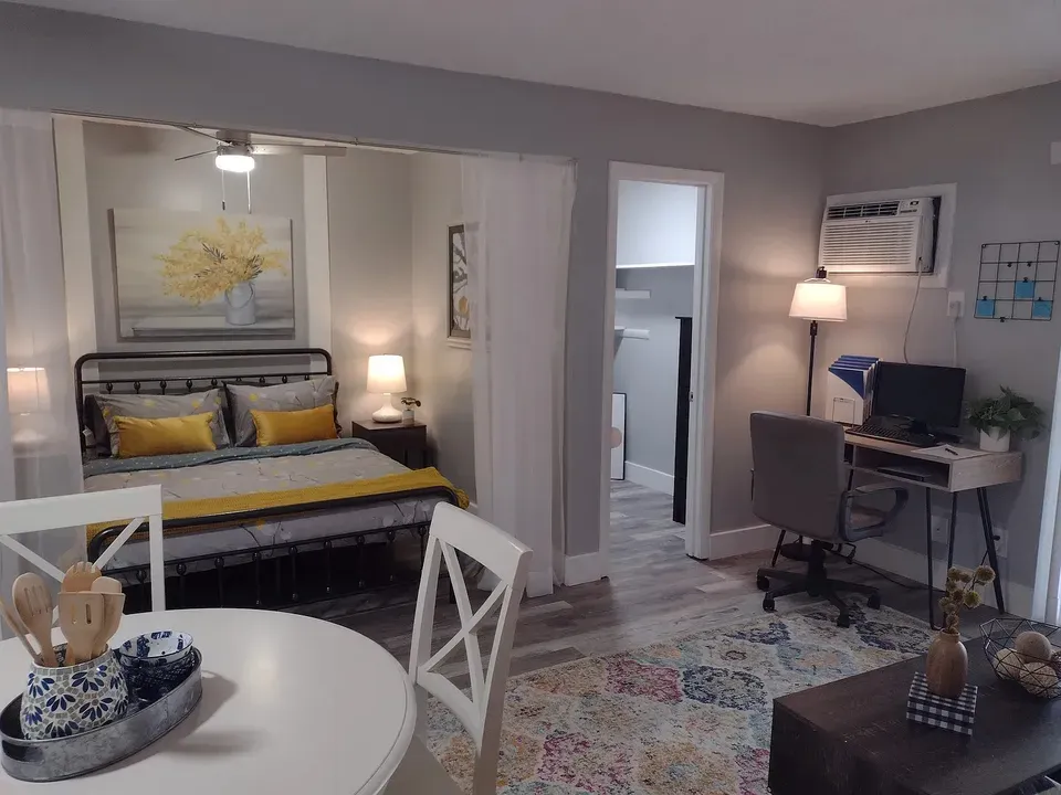 3 Bed 2 Bath Contemporary High-Rise Condo in Huntsville, AL - 3