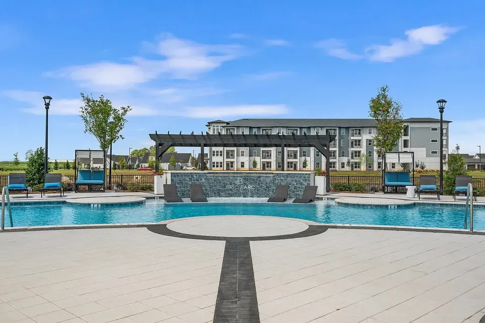 3 Bed 2 Bath Contemporary High-Rise Condo in Huntsville, AL