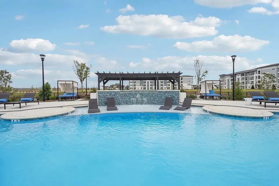 3 Bed 2 Bath Contemporary High-Rise Condo in Huntsville, AL - 2