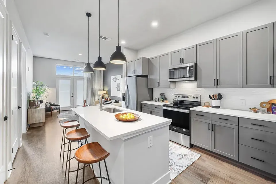 3 Bed 2 Bath Contemporary High-Rise Condo in Huntsville, AL - 3