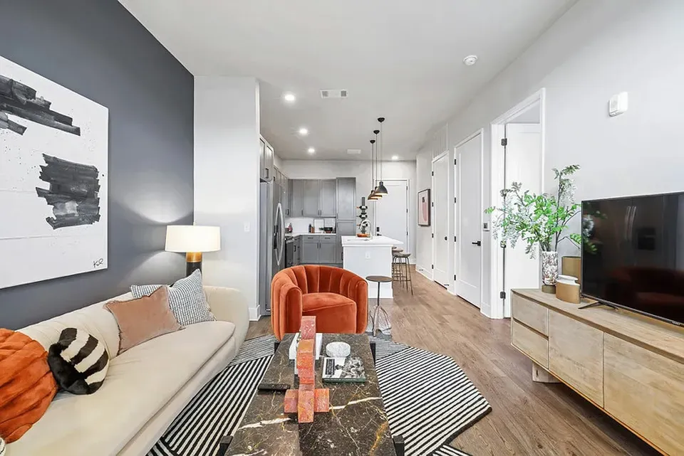 3 Bed 2 Bath Contemporary High-Rise Condo in Huntsville, AL - 5