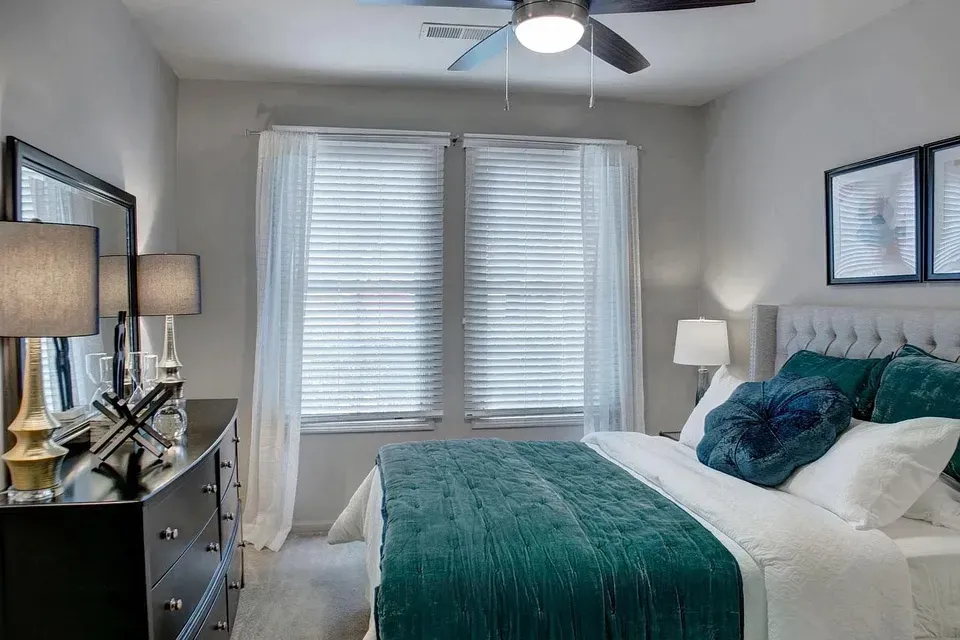 3 Bed 2 Bath Contemporary High-Rise Condo in Huntsville, AL - 4