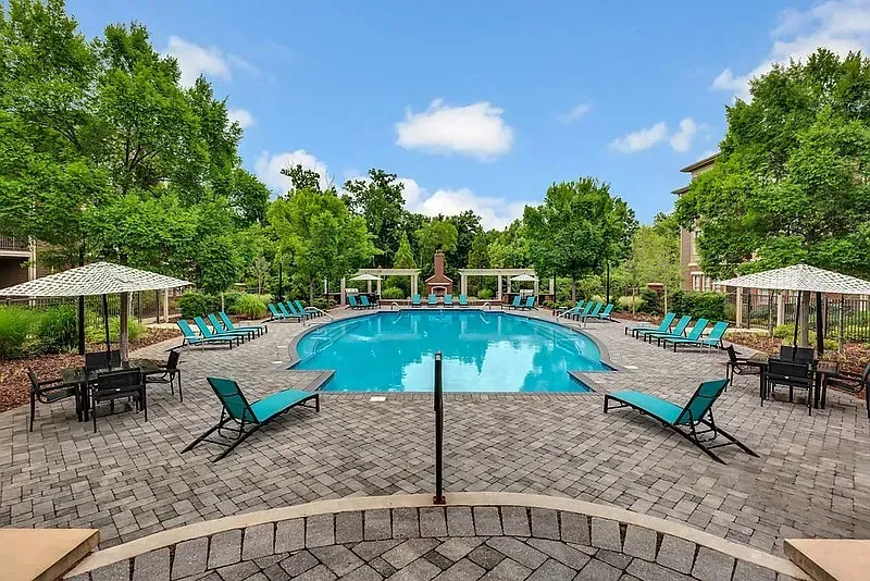 3 Bed 2 Bath Contemporary High-Rise Condo in Huntsville, AL - 5