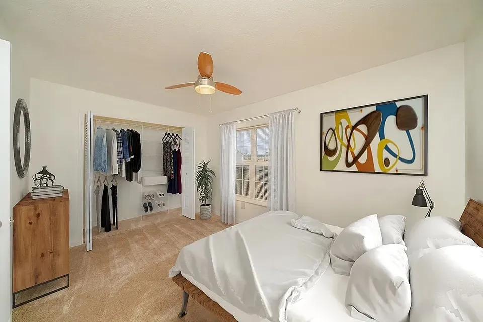 3 Bed 2 Bath Contemporary High-Rise Condo in Huntsville, AL - 5