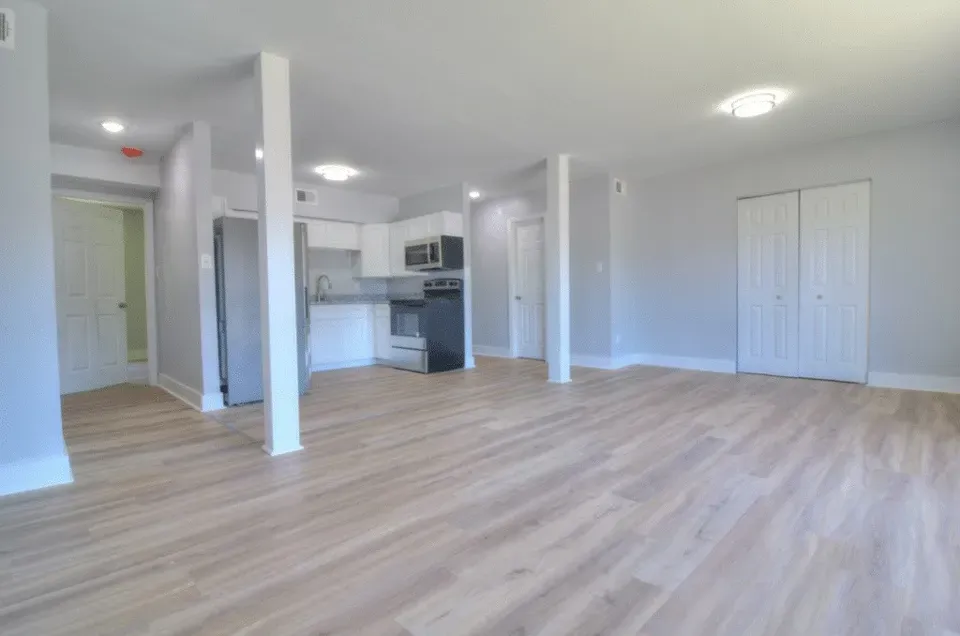 3 Bed 2 Bath Contemporary High-Rise Condo in Huntsville, AL - 3
