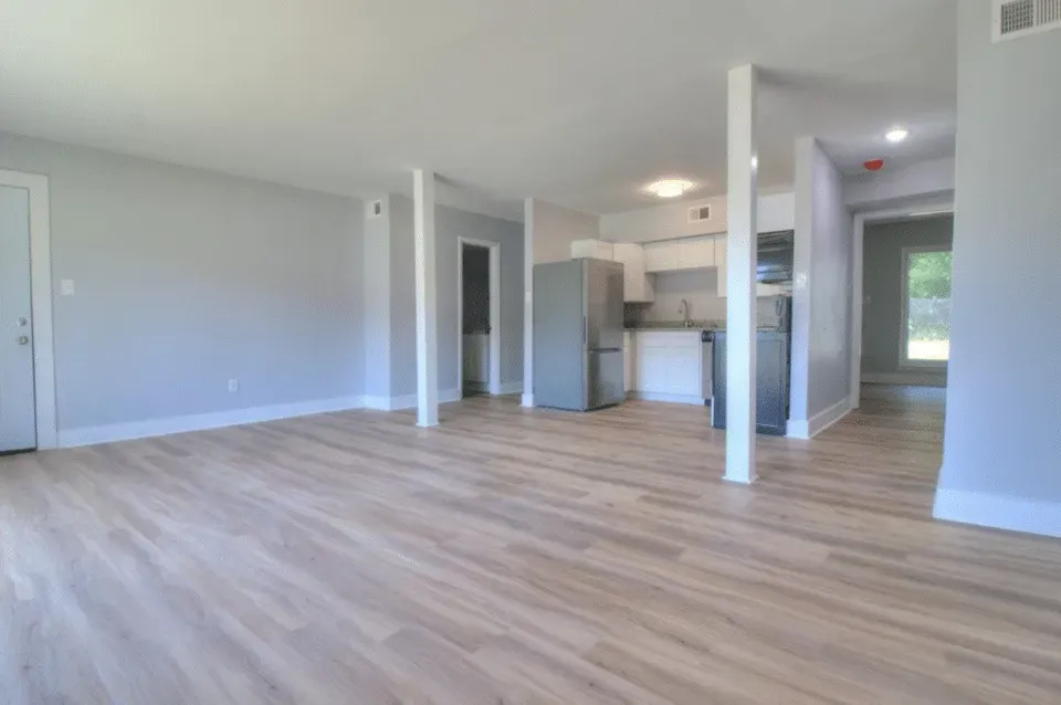 3 Bed 2 Bath Contemporary High-Rise Condo in Huntsville, AL - 4