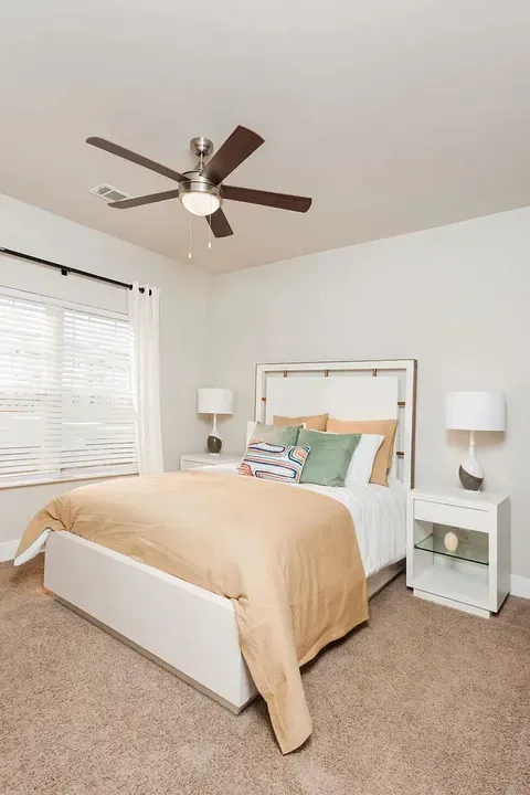 3 Bed 2 Bath Contemporary High-Rise Condo in Huntsville, AL - 4
