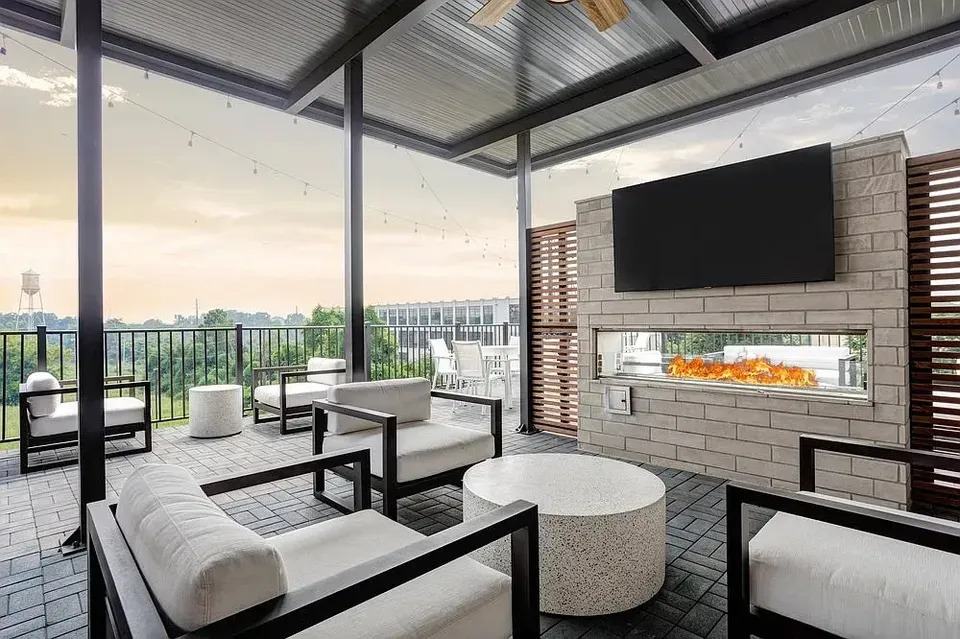 3 Bed 2 Bath Contemporary High-Rise Condo in Huntsville, AL - 1
