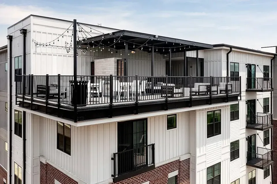 3 Bed 2 Bath Contemporary High-Rise Condo in Huntsville, AL - 3