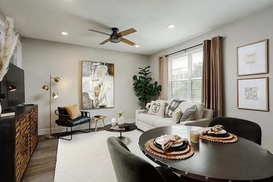 3 Bed 2 Bath Contemporary High-Rise Condo in Huntsville, AL - 5