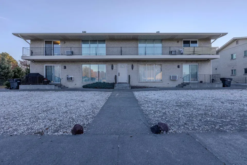 3 Bed 2 Bath Contemporary High-Rise Condo in Idaho Falls, ID - 1