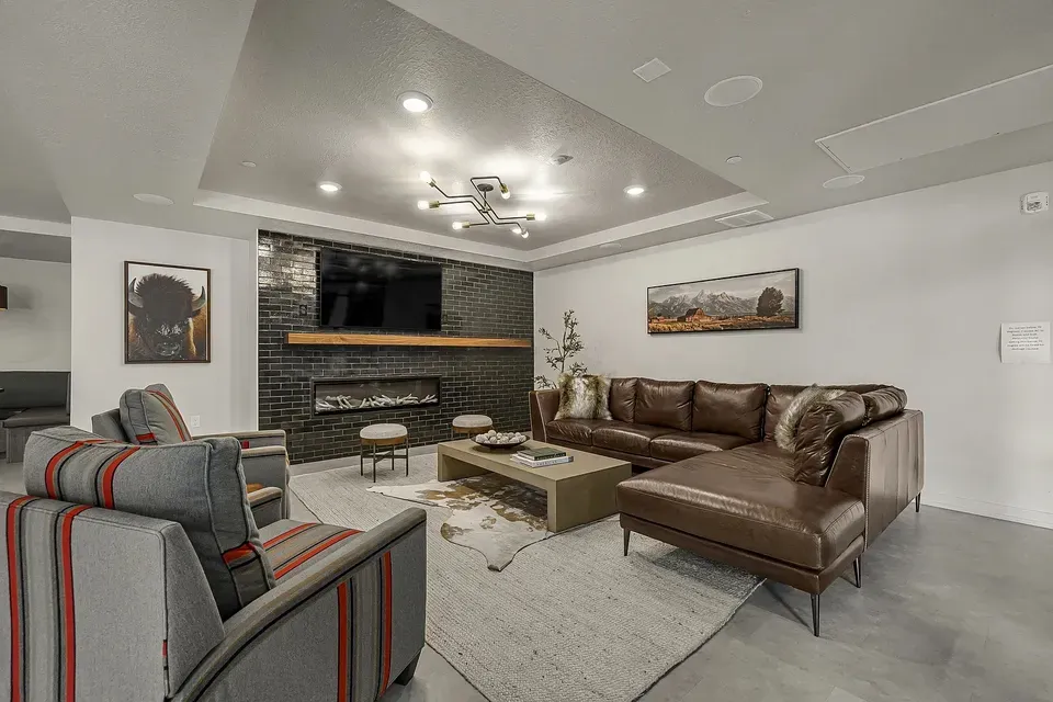 3 Bed 2 Bath Contemporary High-Rise Condo in Idaho Falls, ID - 3