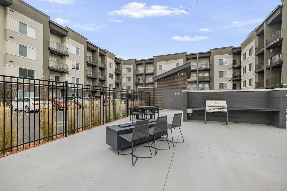 3 Bed 2 Bath Contemporary High-Rise Condo in Idaho Falls, ID - 4