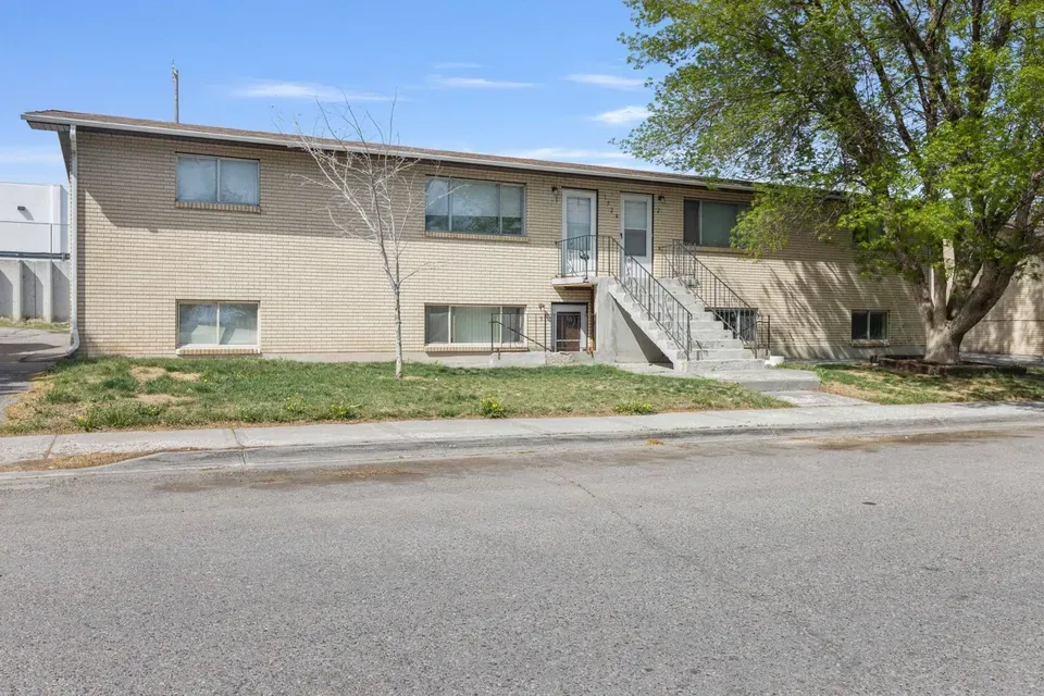 3 Bed 2 Bath Contemporary High-Rise Condo in Idaho Falls, ID - 1