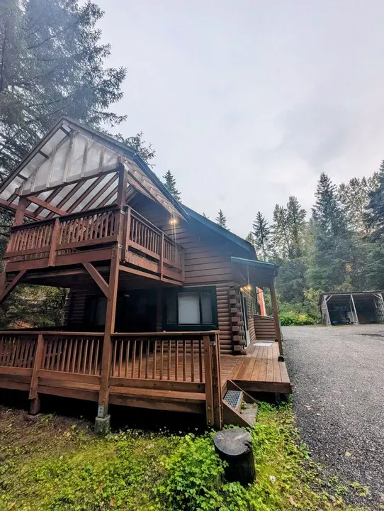 3 Bed 2 Bath Contemporary High-Rise Condo in Juneau, AK