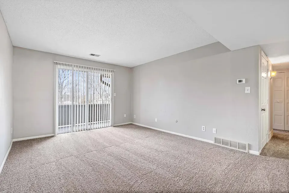 3 Bed 2 Bath Contemporary High-Rise Condo in Kansas City, KS - 1