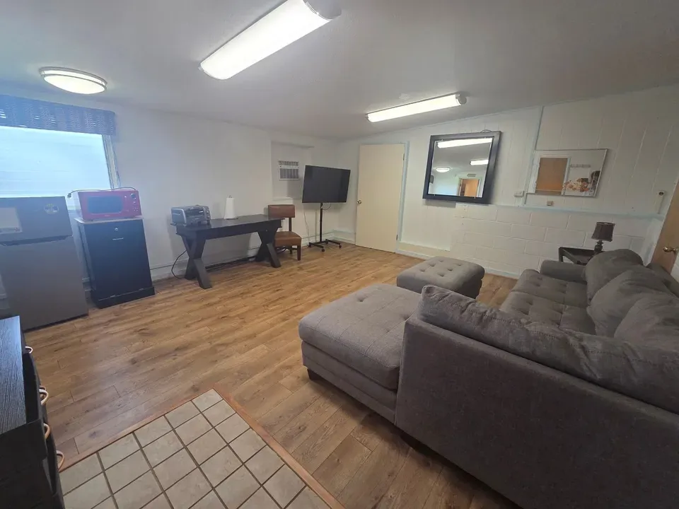 3 Bed 2 Bath Contemporary High-Rise Condo in Maui, HI