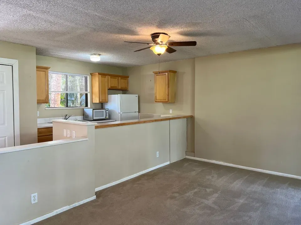 3 Bed 2 Bath Contemporary High-Rise Condo in Maui, HI