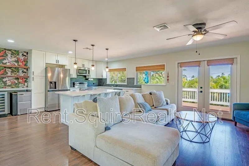 3 Bed 2 Bath Contemporary High-Rise Condo in Maui, HI