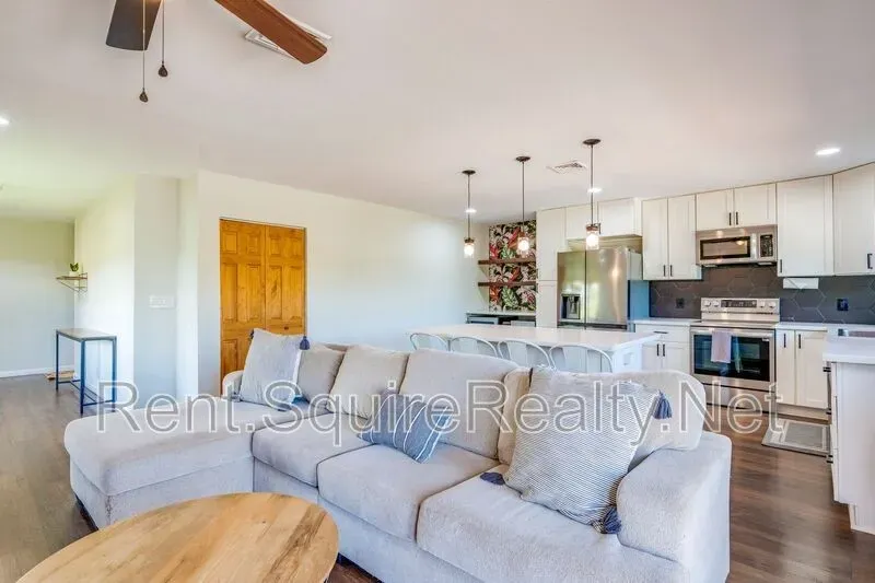 3 Bed 2 Bath Contemporary High-Rise Condo in Maui, HI - 3