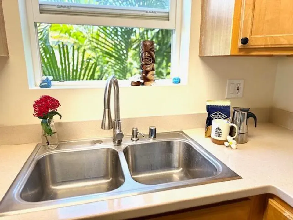 3 Bed 2 Bath Contemporary High-Rise Condo in Maui, HI - 3