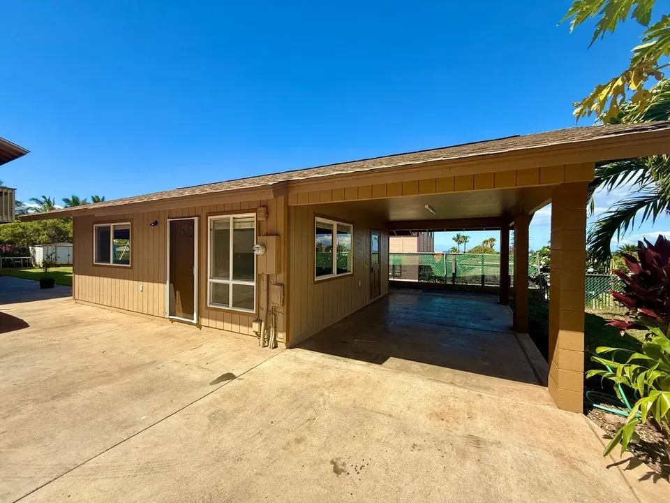 3 Bed 2 Bath Contemporary High-Rise Condo in Maui, HI