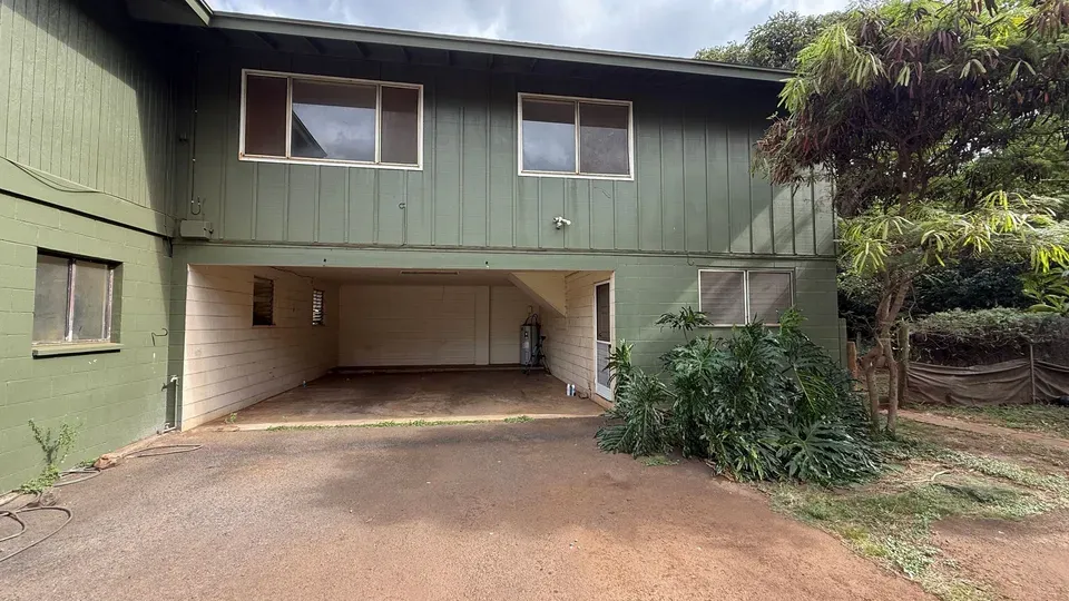 3 Bed 2 Bath Contemporary High-Rise Condo in Maui, HI
