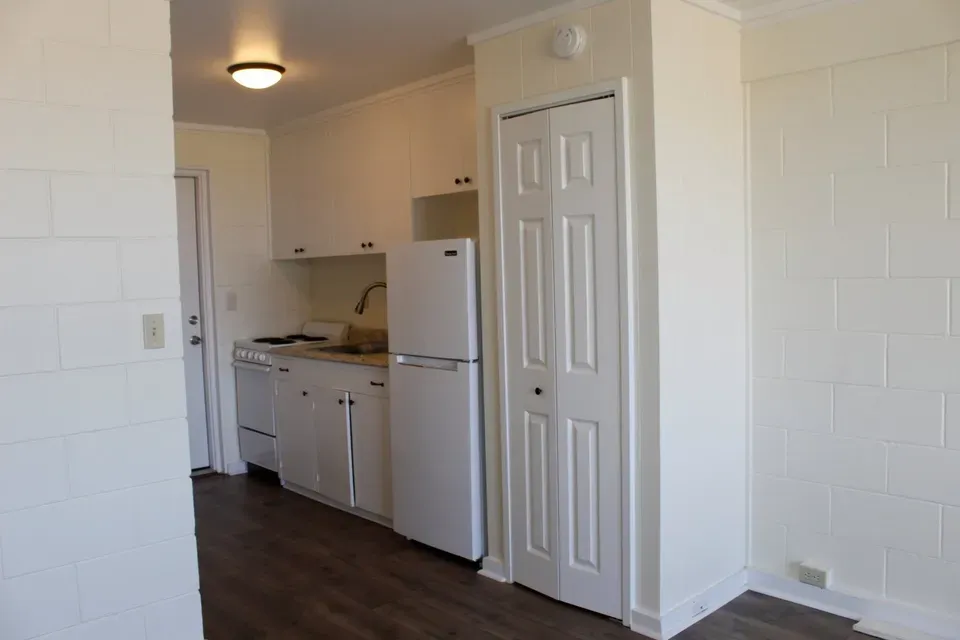 3 Bed 2 Bath Contemporary High-Rise Condo in Maui, HI