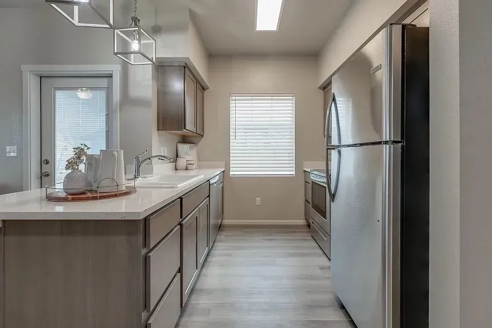 3 Bed 2 Bath Contemporary High-Rise Condo in Meridian, ID - 2