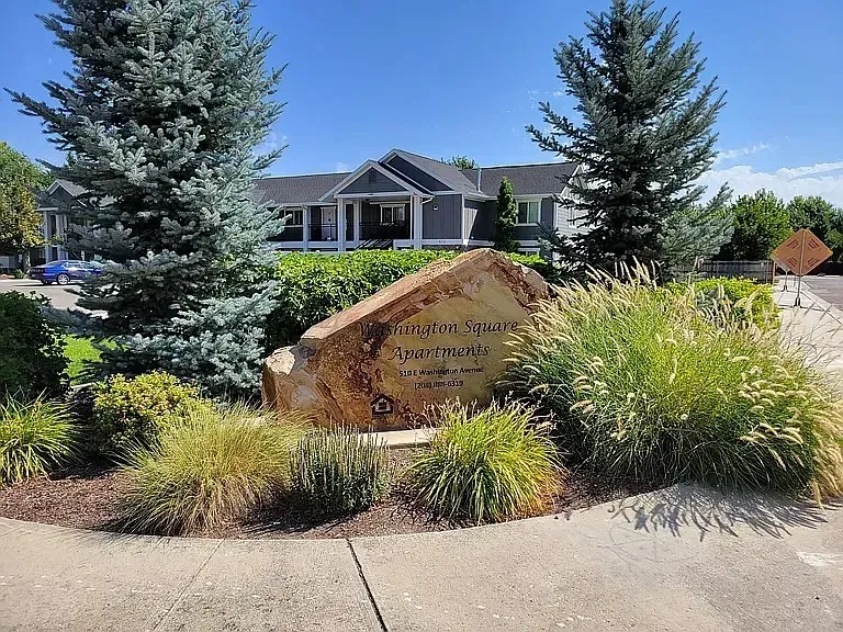 3 Bed 2 Bath Contemporary High-Rise Condo in Meridian, ID