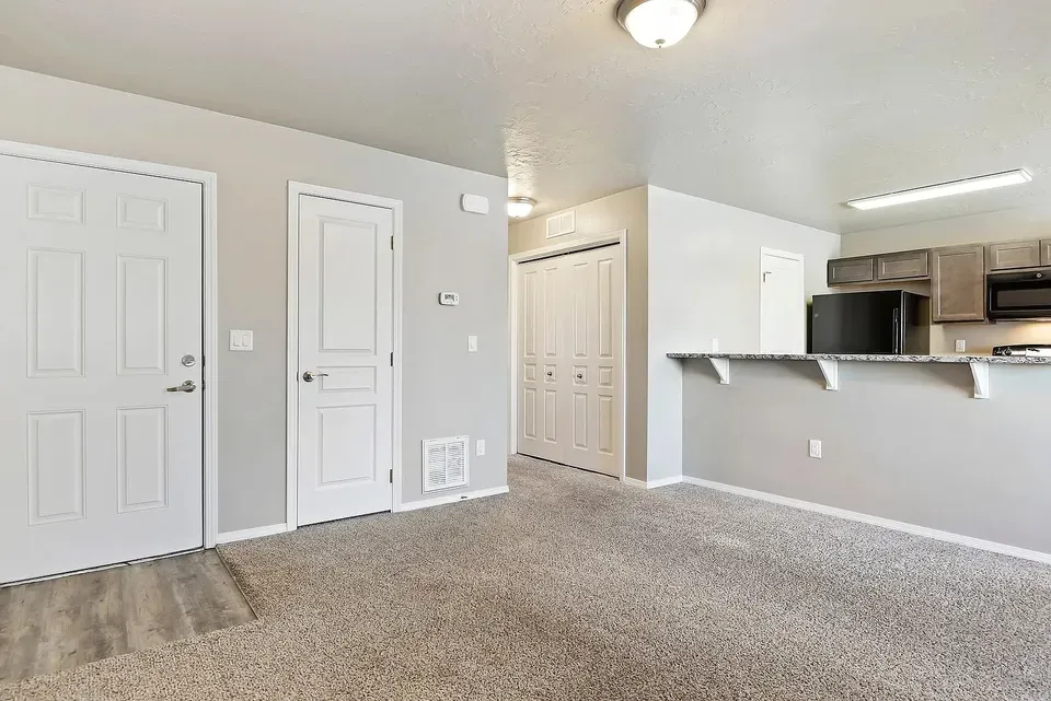 3 Bed 2 Bath Contemporary High-Rise Condo in Meridian, ID - 4