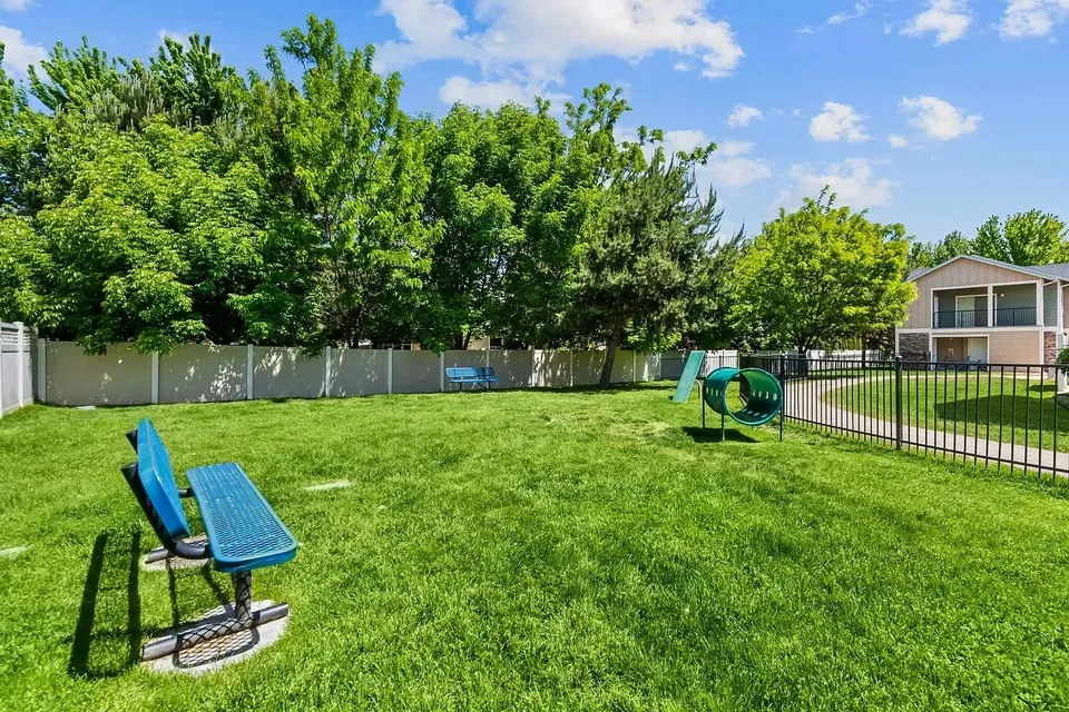 3 Bed 2 Bath Contemporary High-Rise Condo in Meridian, ID - 2