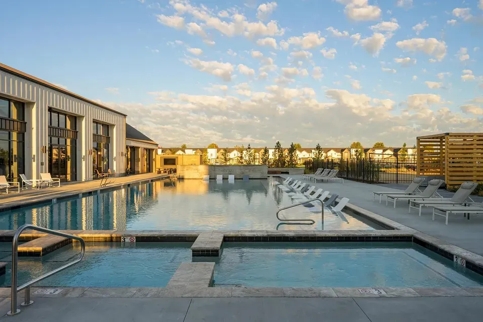 3 Bed 2 Bath Contemporary High-Rise Condo in Meridian, ID - 3