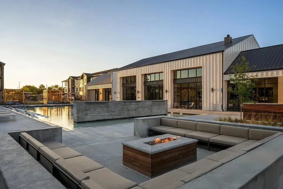 3 Bed 2 Bath Contemporary High-Rise Condo in Meridian, ID - 5