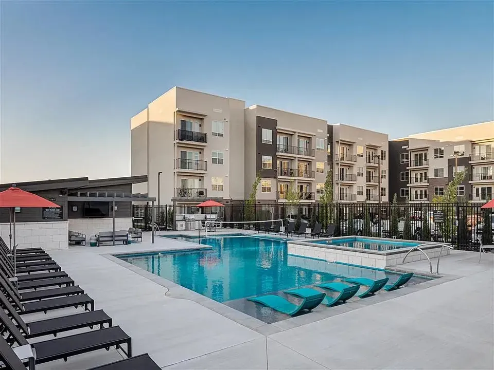 3 Bed 2 Bath Contemporary High-Rise Condo in Meridian, ID - 1