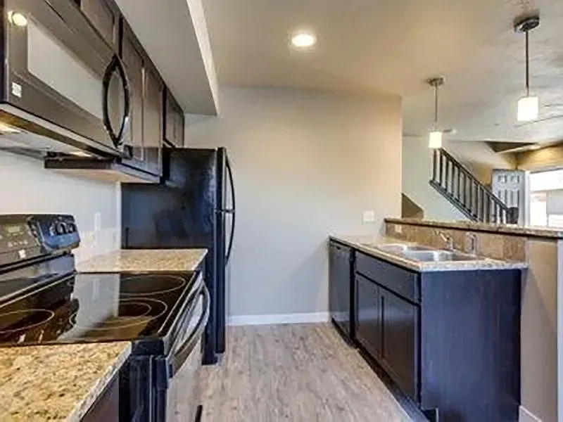 3 Bed 2 Bath Contemporary High-Rise Condo in Meridian, ID - 4