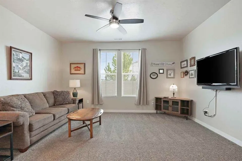 3 Bed 2 Bath Contemporary High-Rise Condo in Meridian, ID