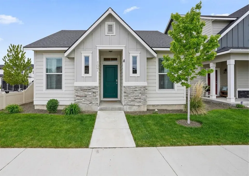 3 Bed 2 Bath Contemporary High-Rise Condo in Meridian, ID - 3