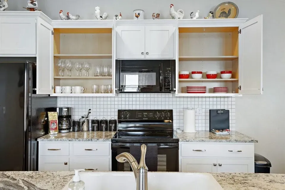 3 Bed 2 Bath Contemporary High-Rise Condo in Meridian, ID - 5