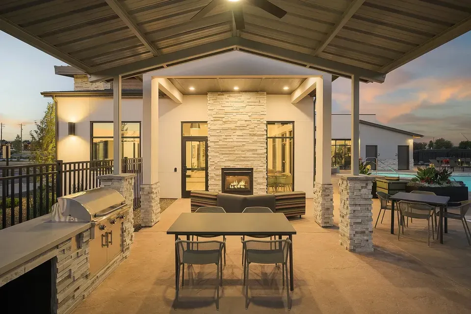 3 Bed 2 Bath Contemporary High-Rise Condo in Meridian, ID - 4