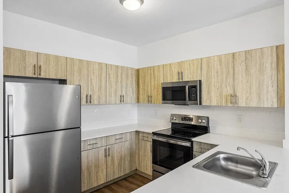 3 Bed 2 Bath Contemporary High-Rise Condo in Miami, FL - 2