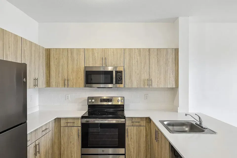 3 Bed 2 Bath Contemporary High-Rise Condo in Miami, FL - 3