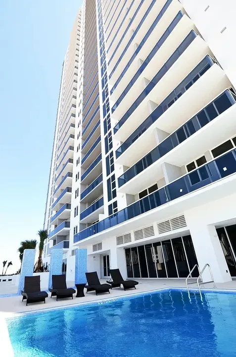 3 Bed 2 Bath Contemporary High-Rise Condo in Miami, FL - 4