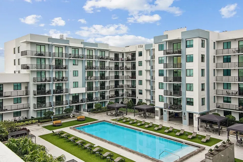 3 Bed 2 Bath Contemporary High-Rise Condo in Miami, FL - 1