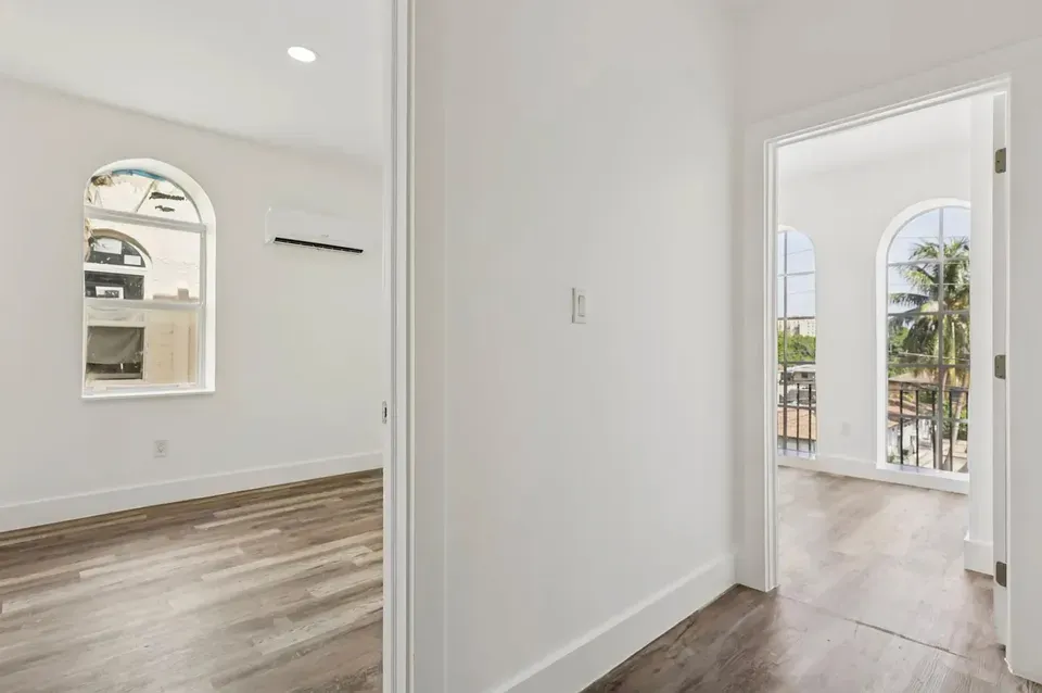 3 Bed 2 Bath Contemporary High-Rise Condo in Miami, FL - 4