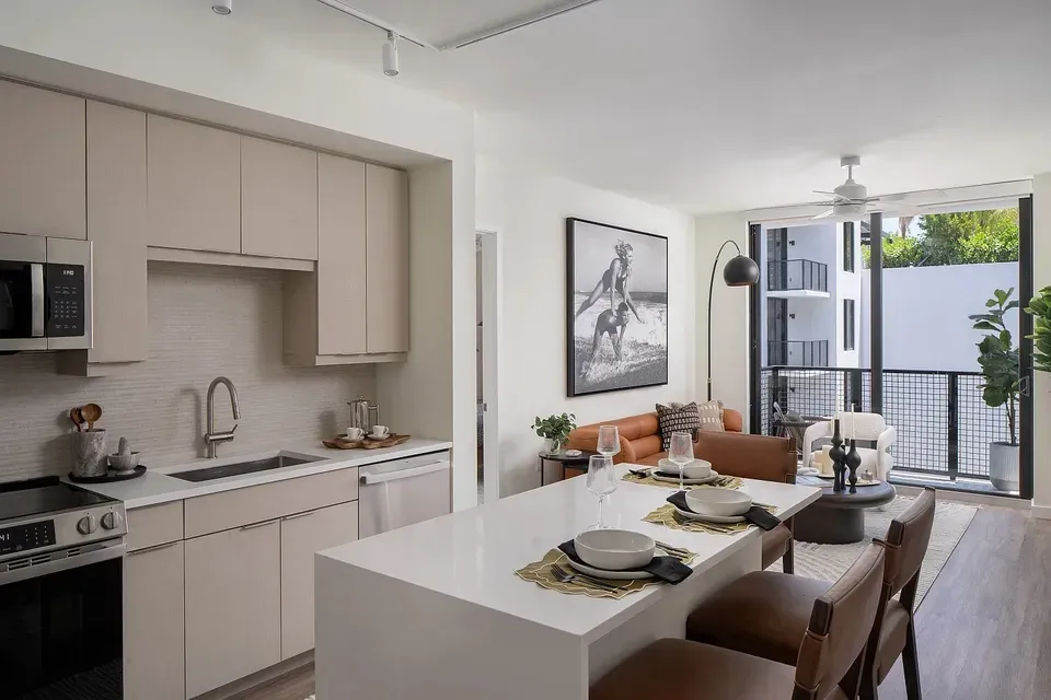 3 Bed 2 Bath Contemporary High-Rise Condo in Miami, FL - 1